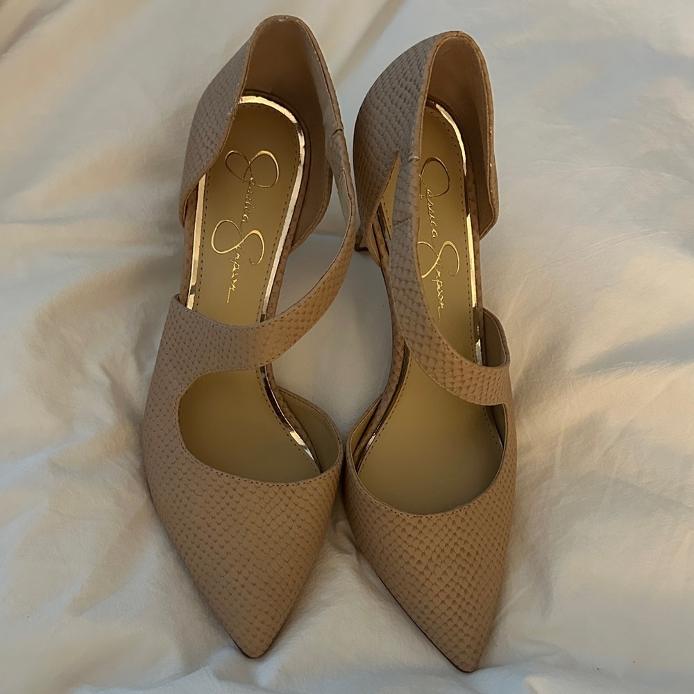 Elegant Beige Women's Shoes